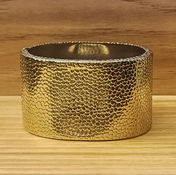 ๐ Vintage Crystal Gold Hinged Bracelet ๐ - Picture 2 of 4